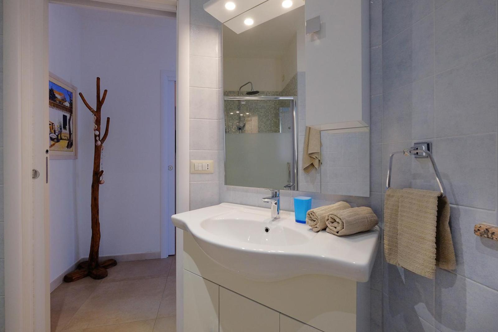 Casa Azzurra - Blue House Hotel เตวลาดา ภายนอก รูปภาพ